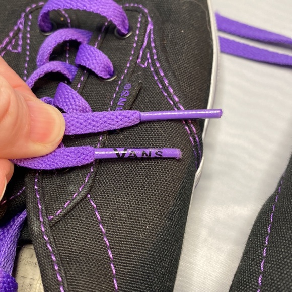 Vans Purple and Black Low Top Sneakers Size 5.5 - Picture 9 of 11